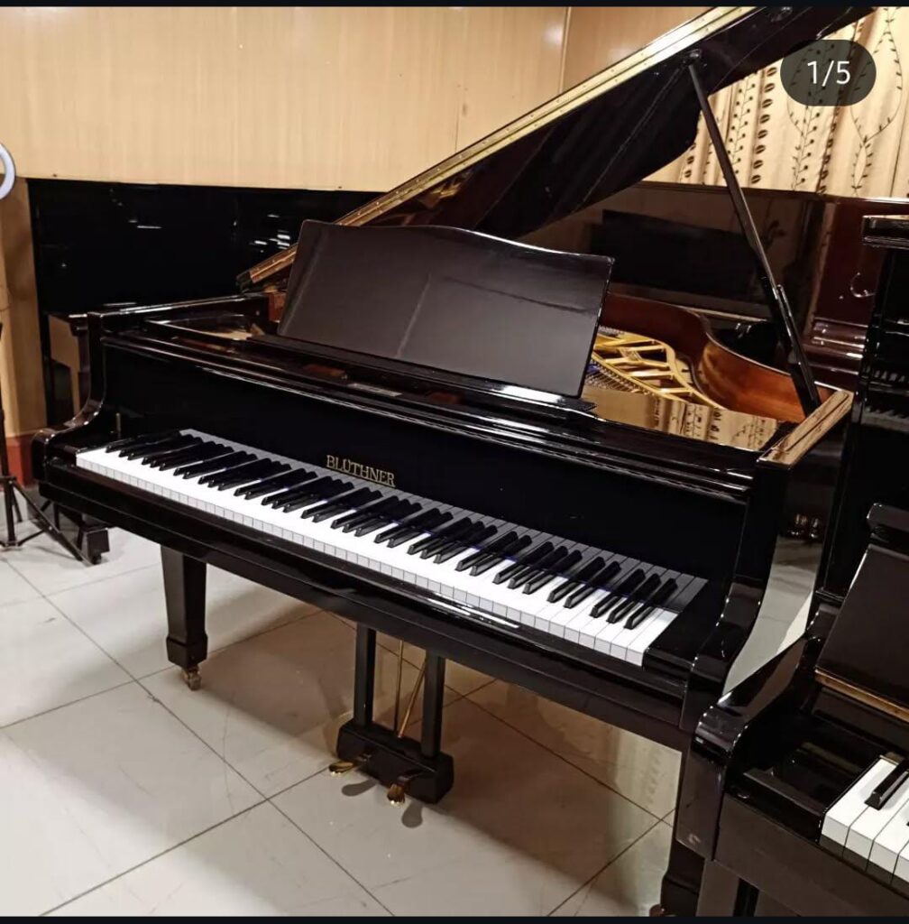 grand piano